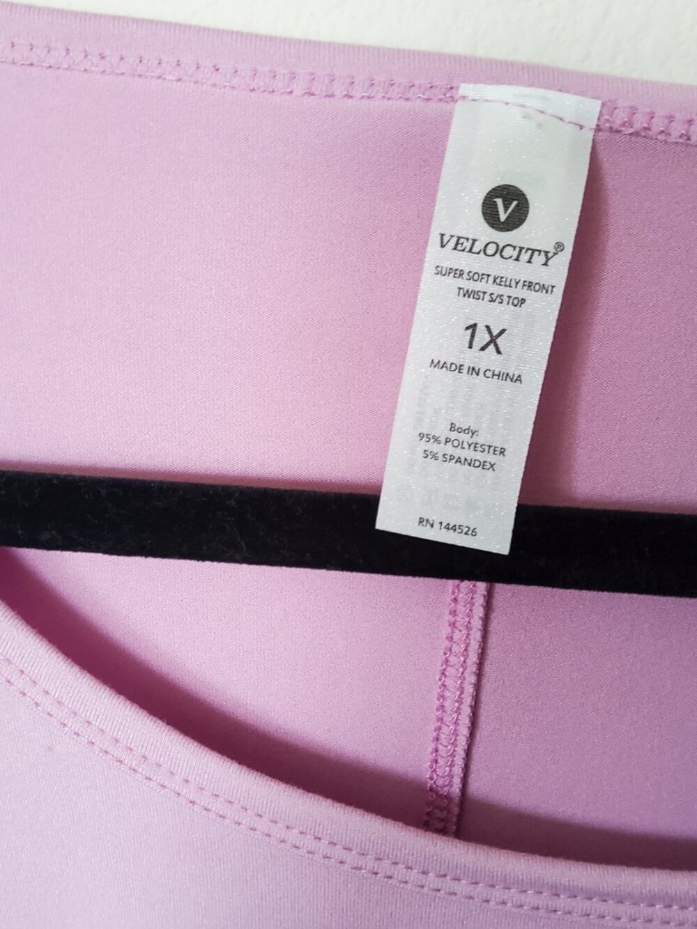 Pink top size 1X with twist tie front from Velocity - Picture 2 of 2